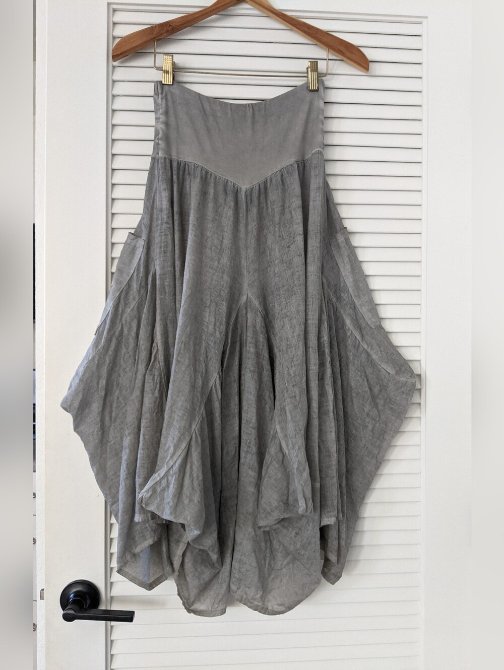 OIZINI Women’s Flowing Grey Maxi Skirt